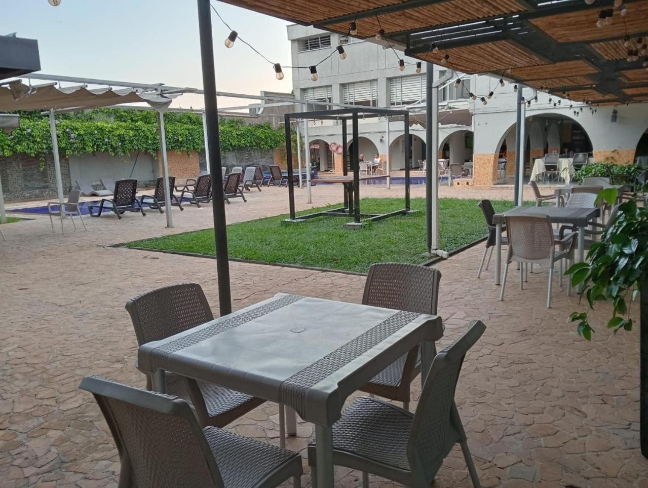 Hotel Don Gregorio Cartago Exteriér fotografie