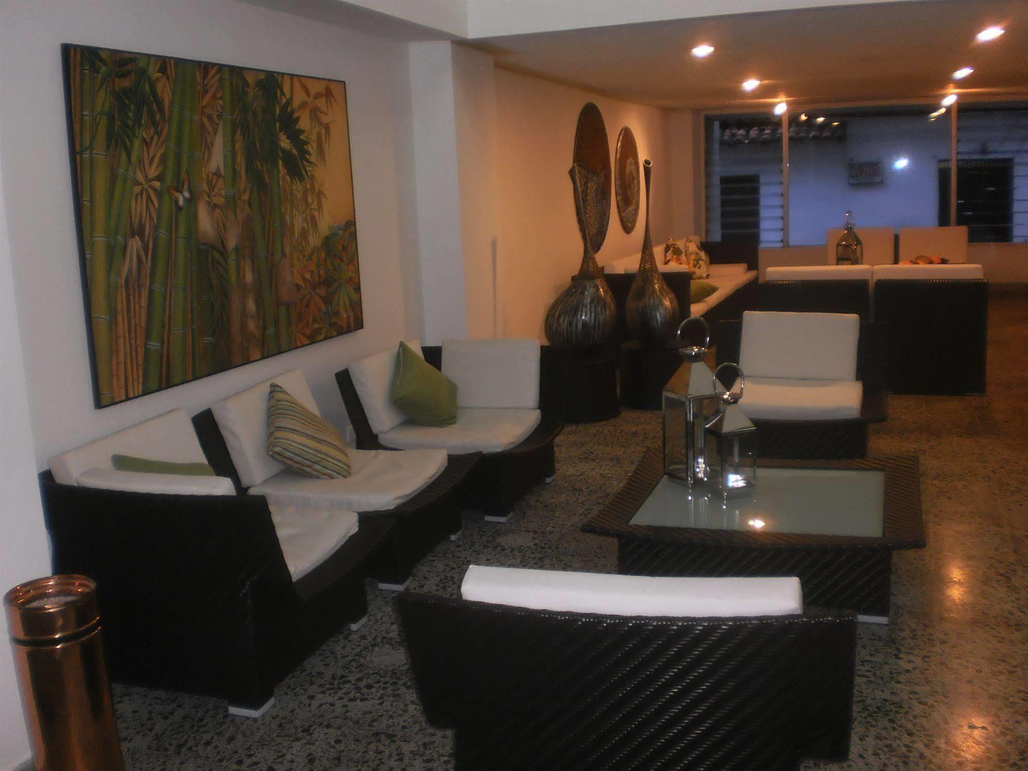 Hotel Don Gregorio Cartago Exteriér fotografie