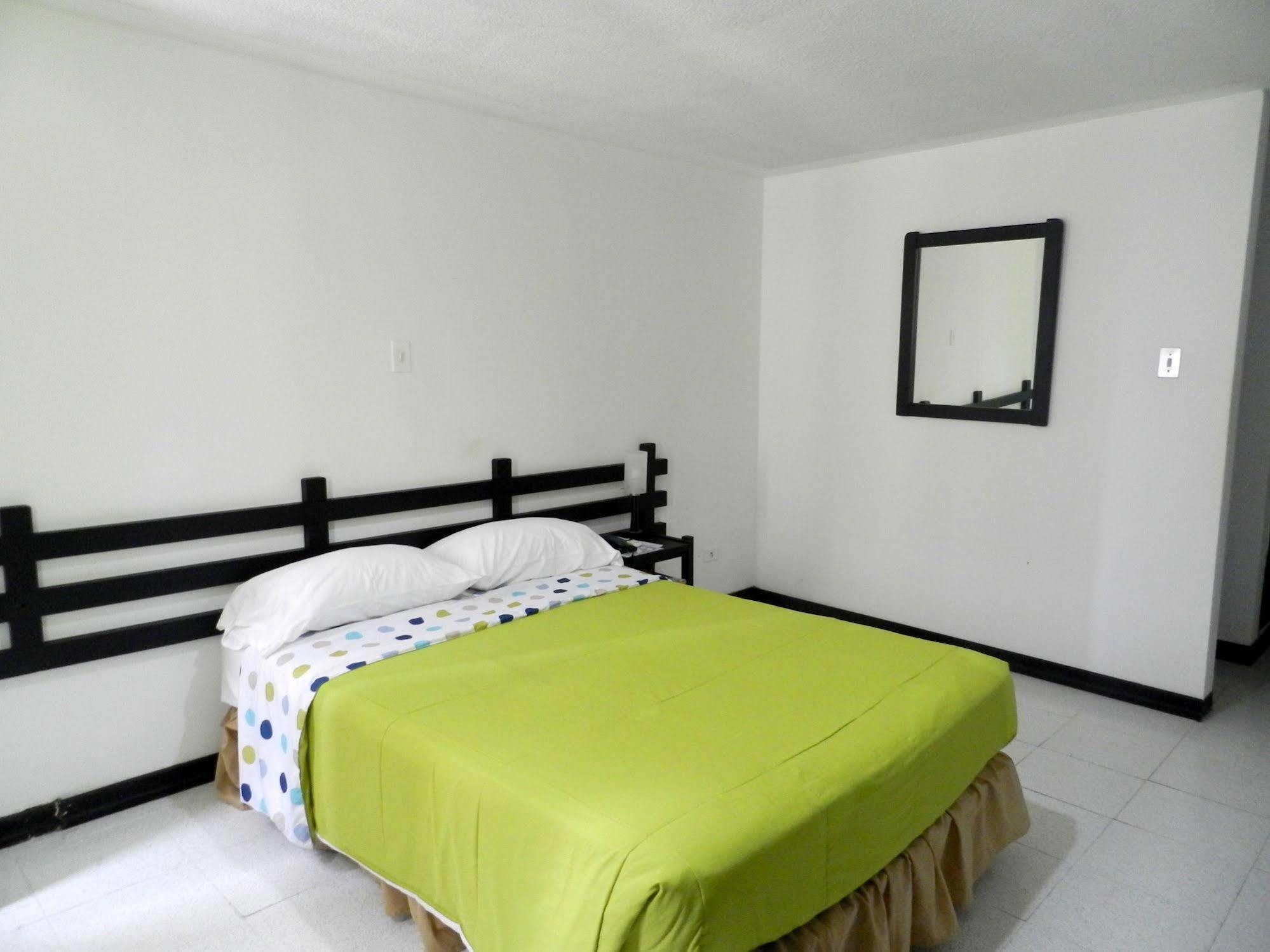 Hotel Don Gregorio Cartago Exteriér fotografie