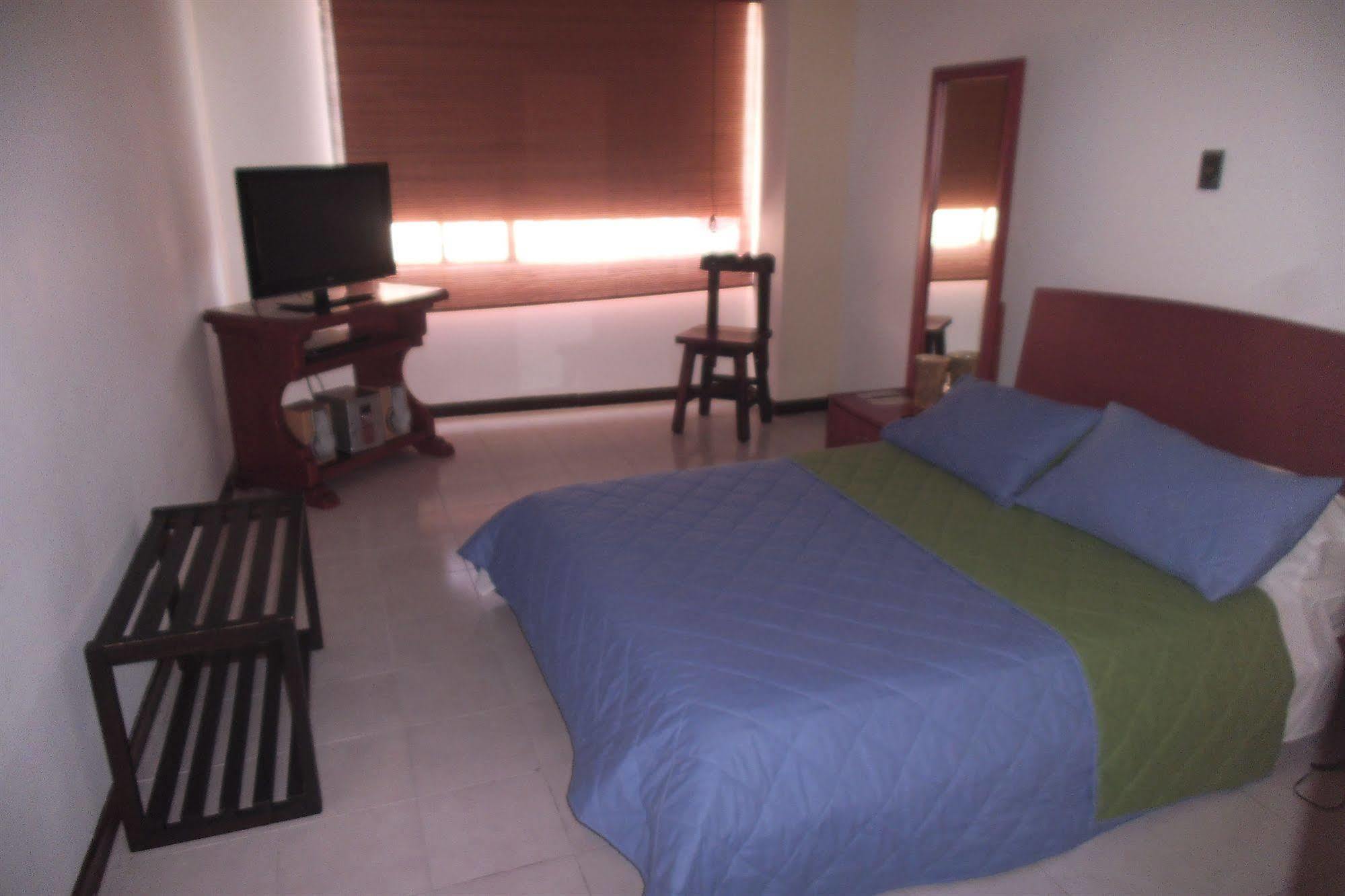 Hotel Don Gregorio Cartago Exteriér fotografie